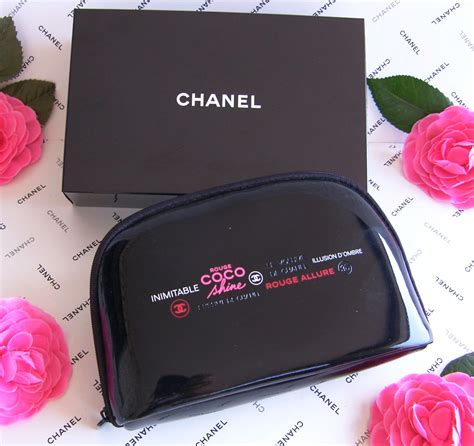 chanel kosmetiktasche schwarz|Chanel Kosmetiktasche .